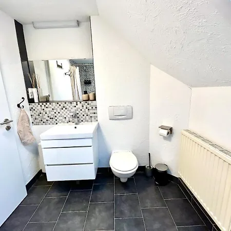 Apartment Wunderschoene Moderne Mit Balkon *