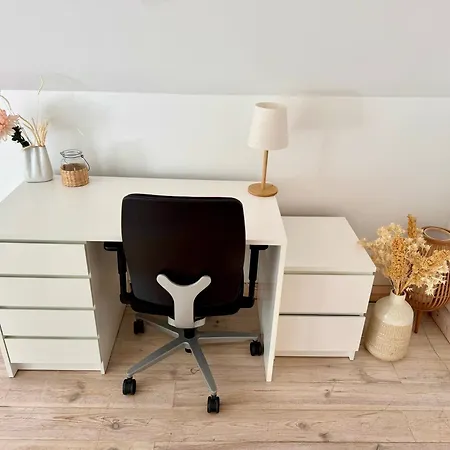 Wunderschoene Moderne Mit Balkon Διαμέρισμα