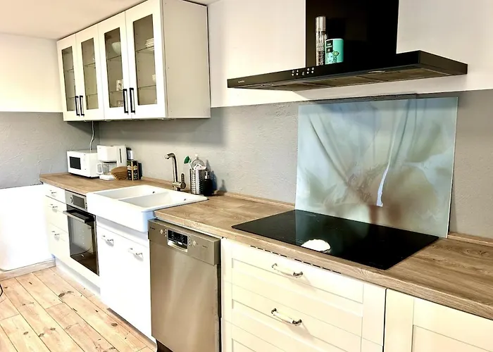 Wunderschoene Moderne Mit Balkon Apartamento