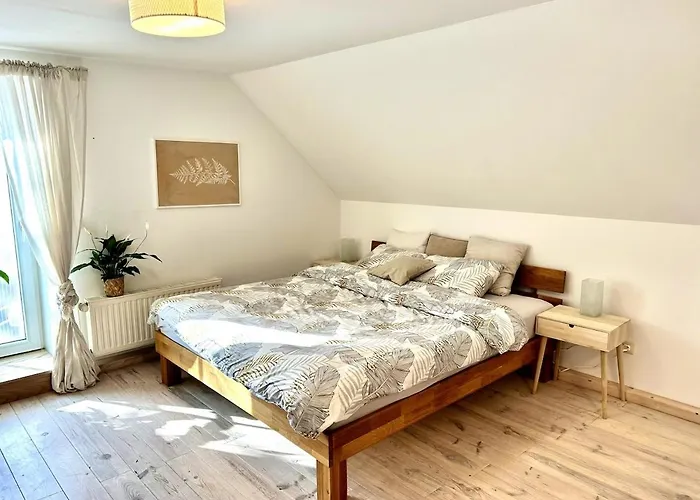 Wunderschoene Moderne Mit Balkon Apartamento