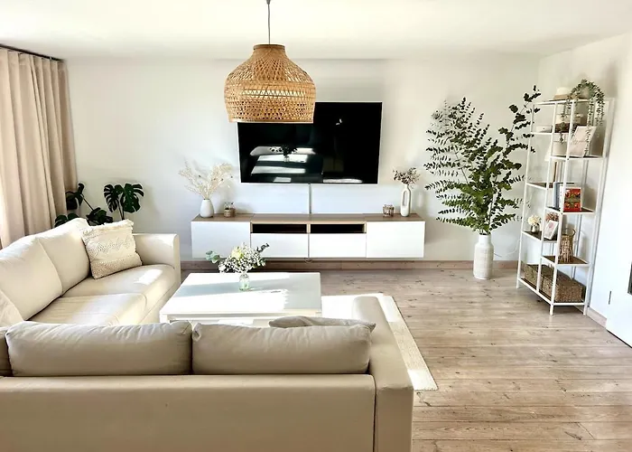 Apartamento Wunderschoene Moderne Mit Balkon